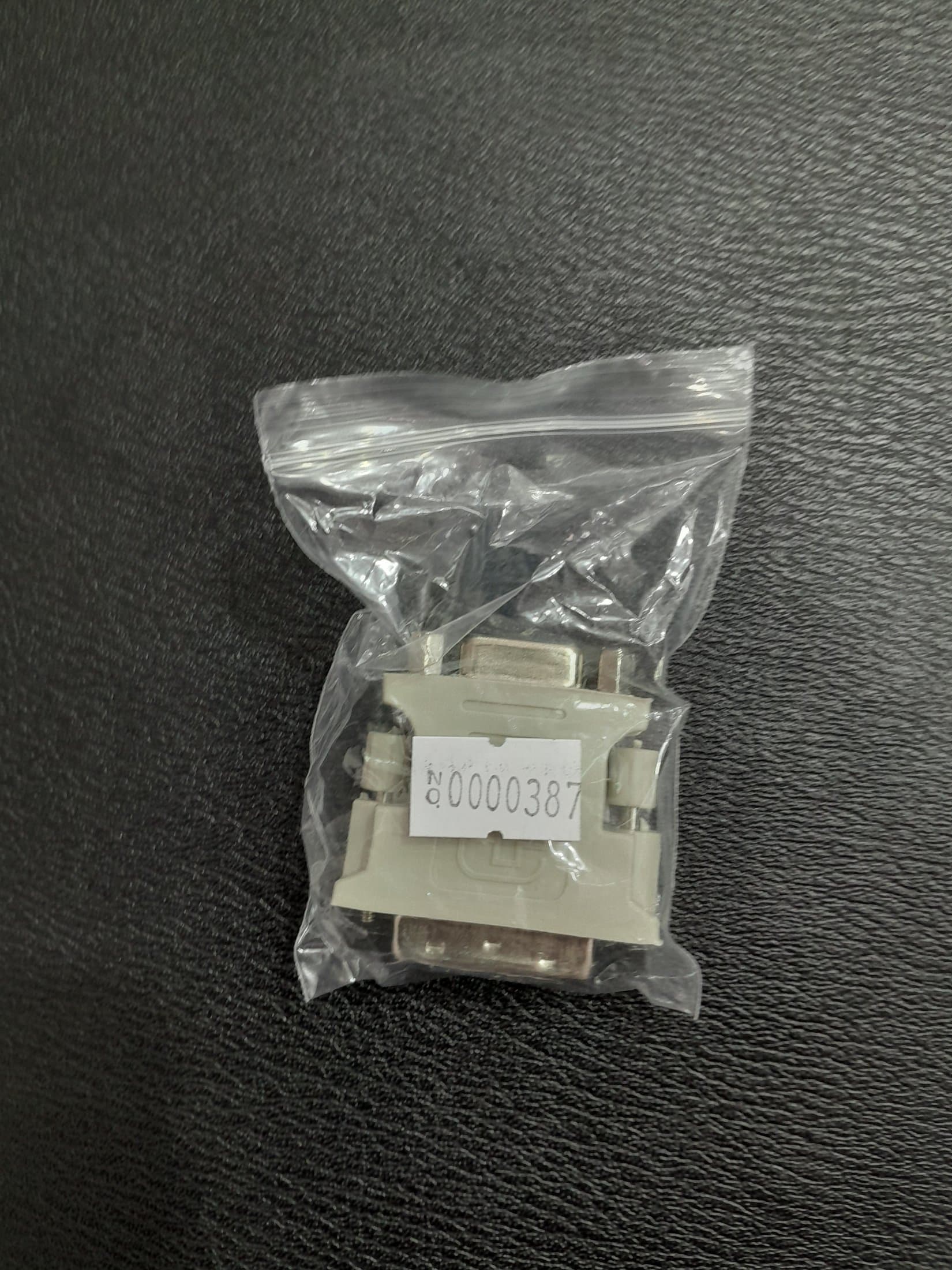 Accesorio ADAPTADOR DVI A VGA